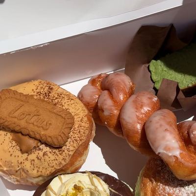 @donut_moments_perth 게시물: if you’re looking for a donut spot @donut_moments_perth 😏 #donutmoments #donutsp (2025.12.03)