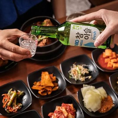 @hansangrestaurant 게시물: There’s always a reason for soju. Celebrating? Soju. Friday night? Soju. Just or (2026.09.29)