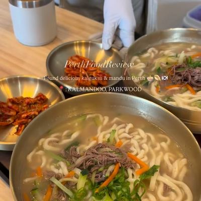 @kal_mandoo 게시물: KOREAN COMFORT FOOD 🇰🇷🥟🍜 // brunch today at @kal_mandoo in Parkwood - relatively (2026.09.23)