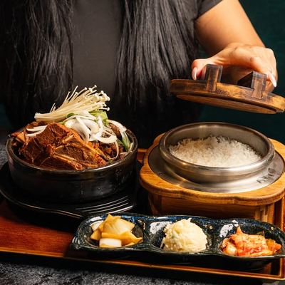 @kogikoreanbbq 게시물: Come hungry, leave happy. That’s the Kogi KBBQ way. (2026.09.30)
