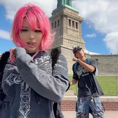 @lee_snee 게시물: 틱톡커 엄마딸 놀아주기 힘들다 후ㅎ Babysitting my TikToker little sis 😮‍💨 #뉴욕 #nyc (2026.09.20)