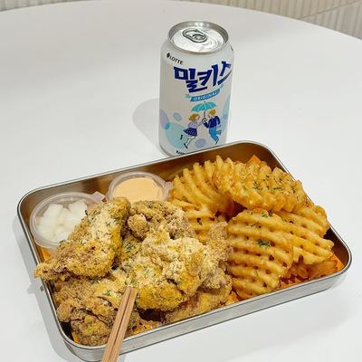 @nomukoreanfriedchicken 게시물: Our Snow Cheese Chicken Box 🟠Boneless Korean fried chicken (Flavour of your choi (2024.08.06)