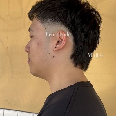 @perm_perm_hair 게시물: Brust fade with a soft mullet shape🔥 Clean on the sides, natural through the bac (2026.10.01)