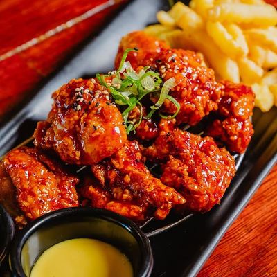 @ssam.korean 게시물: Say no to KFC 🇺🇸 and say yes to KFC 🇰🇷 - Korean fried chicken done the SSAM way. (2026.09.23)