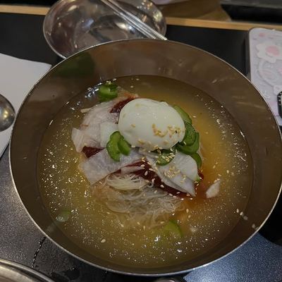 @themandoo.strathfield 게시물: Spicy Cold Noodle Soup, Cucumber, Radish, Egg ⭐️ Kimchi with Pork Dumplings, Soy (2026.06.23)