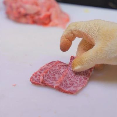 @unclesbutchery 게시물: Processing our Wagyu Short Rib slice Behind the scenes 📸 Available at @unitedmea (2024.10.04)