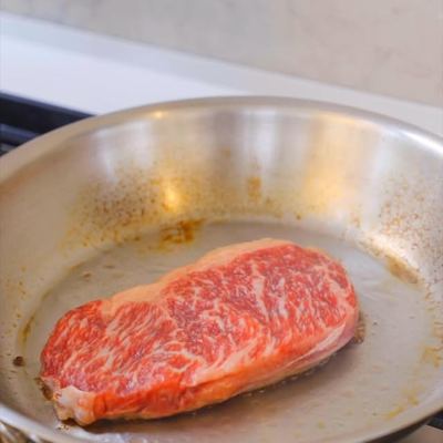 @unclesbutchery 게시물: Our recommendations on cooking the perfect MB9+ striploin by L’grow Wagyu. You c (2024.10.17)