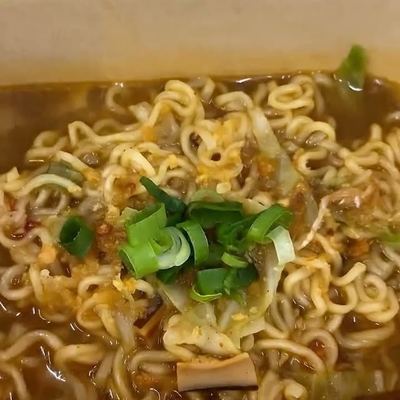 @wingmanstreetperth 게시물: $5 Ramyun Hour is 3pm-4pm @wingmanstreetperth ! This one’s for those in search o (2026.06.16)