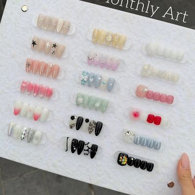 @withu_beauty_ 게시물: 💌WITH U BEAUTY SEPTEMBER MONTHLY ART💌 -> swipe for close up and price list -> 🤍o (2026.09.25)